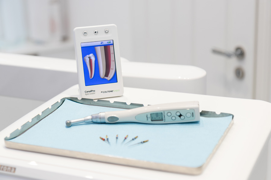 Wurzelkanalbehandlung Utensilien zur Wurzelkanalbehandlung - Zahnarzt Brandenburg an der Havel